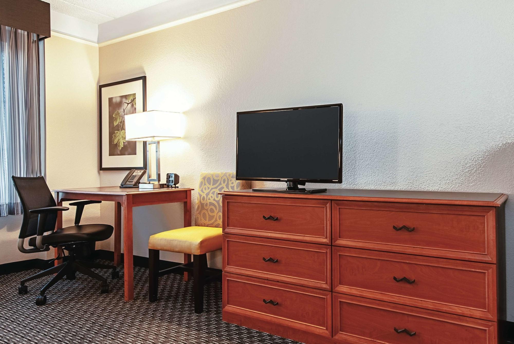 La Quinta Inn & Suites By Wyndham Ontario Airport Εξωτερικό φωτογραφία