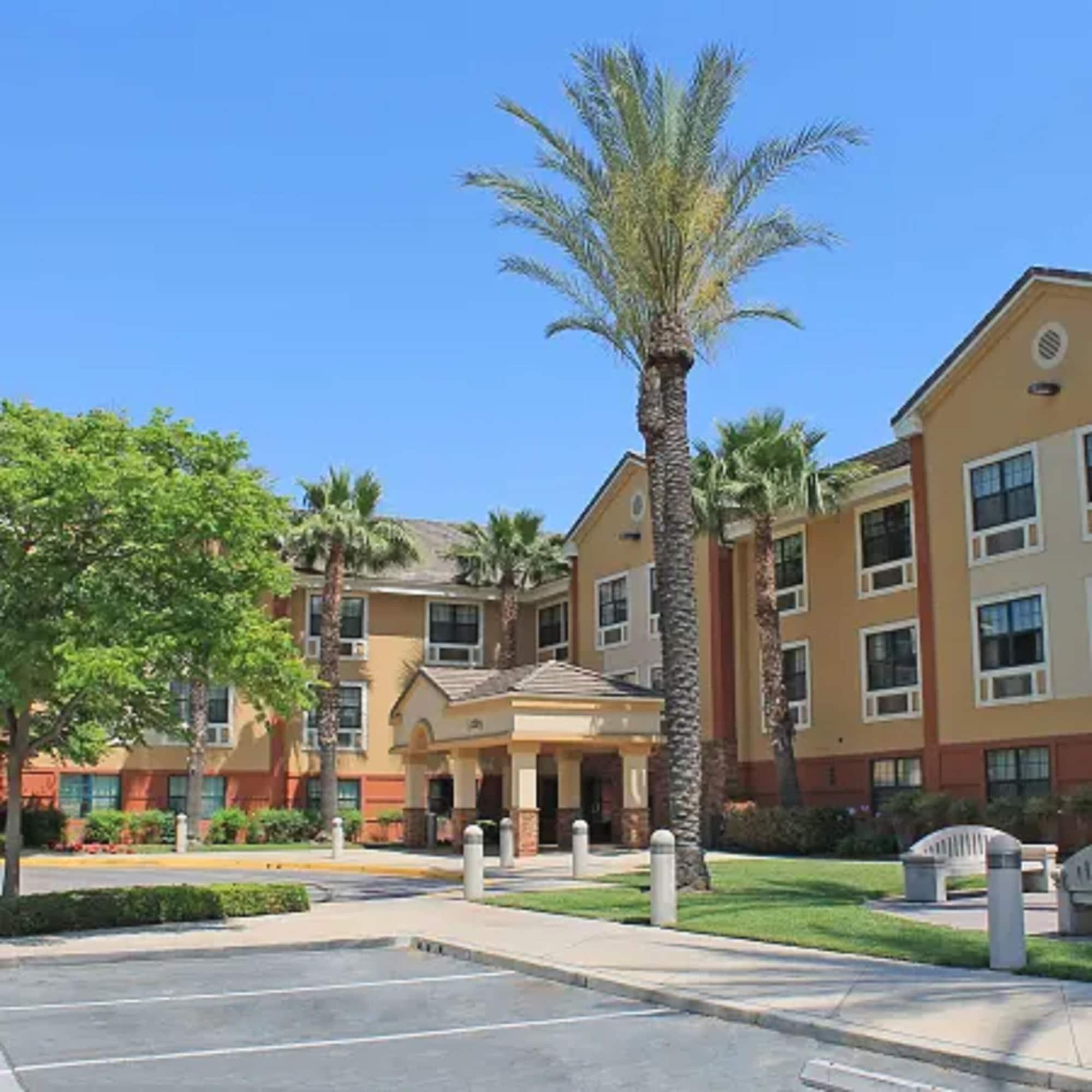 La Quinta Inn & Suites By Wyndham Ontario Airport Εξωτερικό φωτογραφία