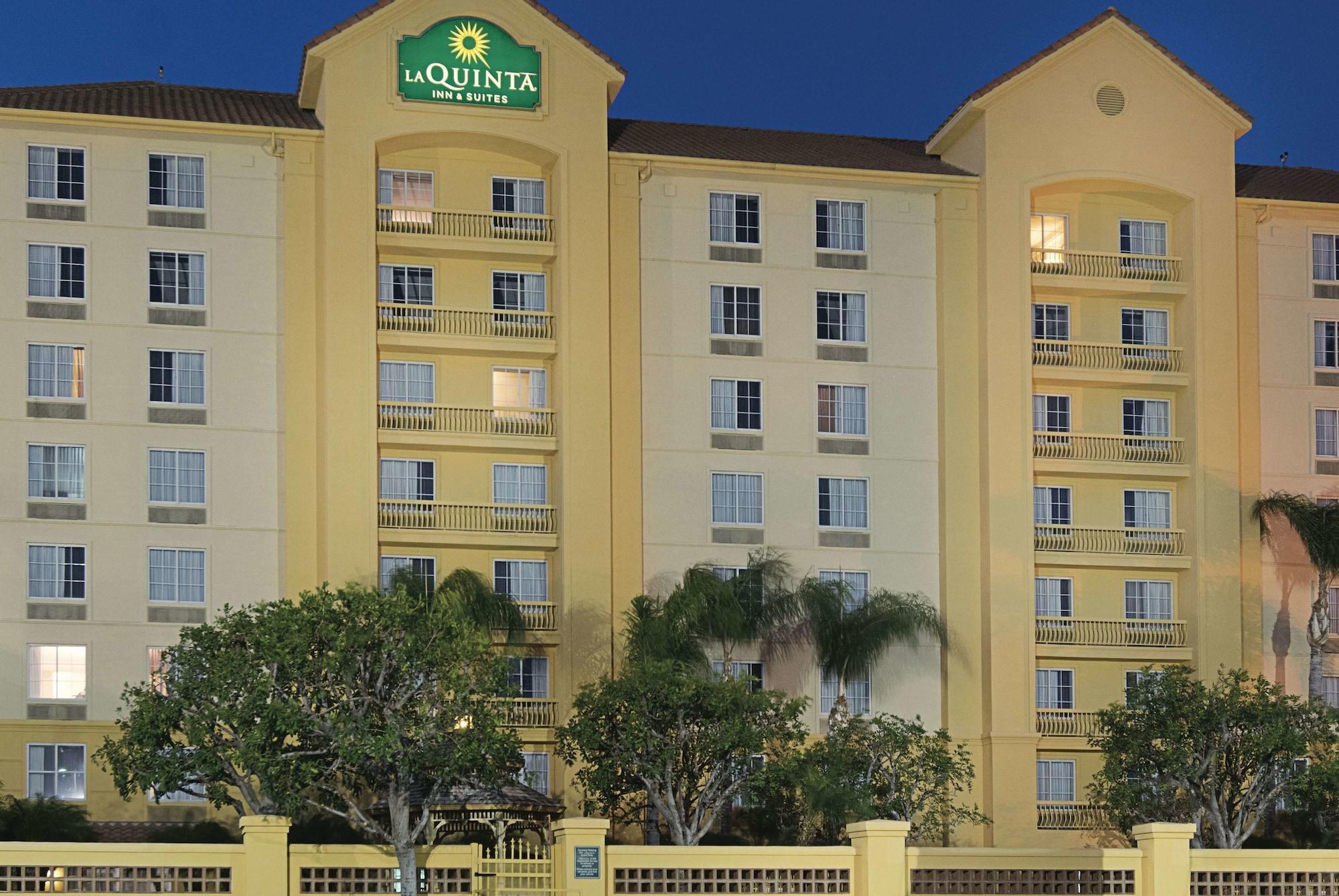 La Quinta Inn & Suites By Wyndham Ontario Airport Εξωτερικό φωτογραφία