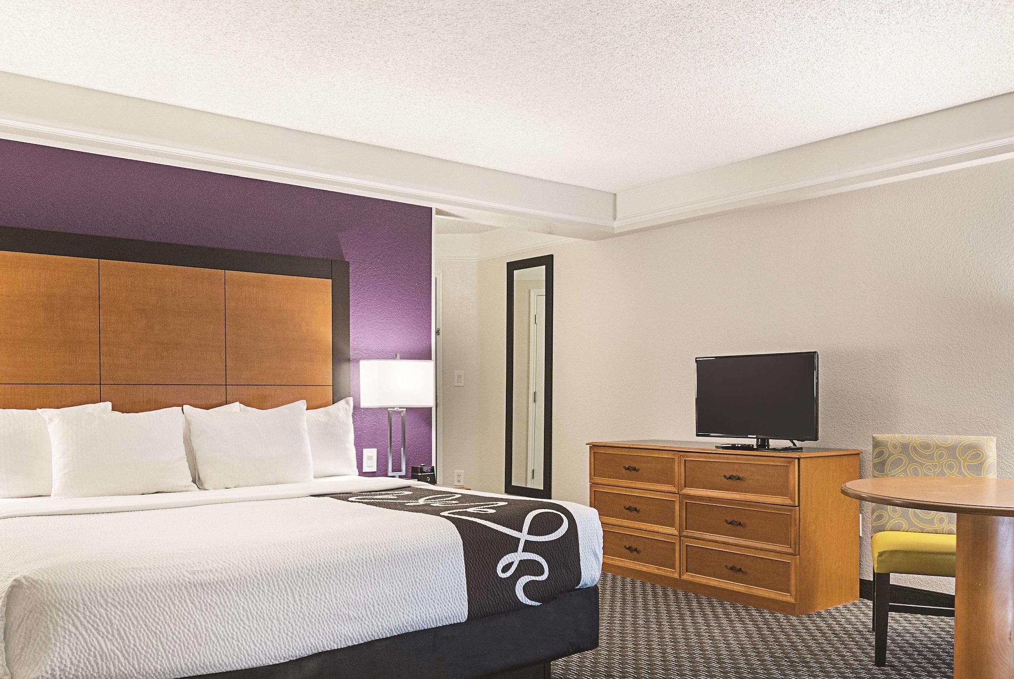 La Quinta Inn & Suites By Wyndham Ontario Airport Εξωτερικό φωτογραφία