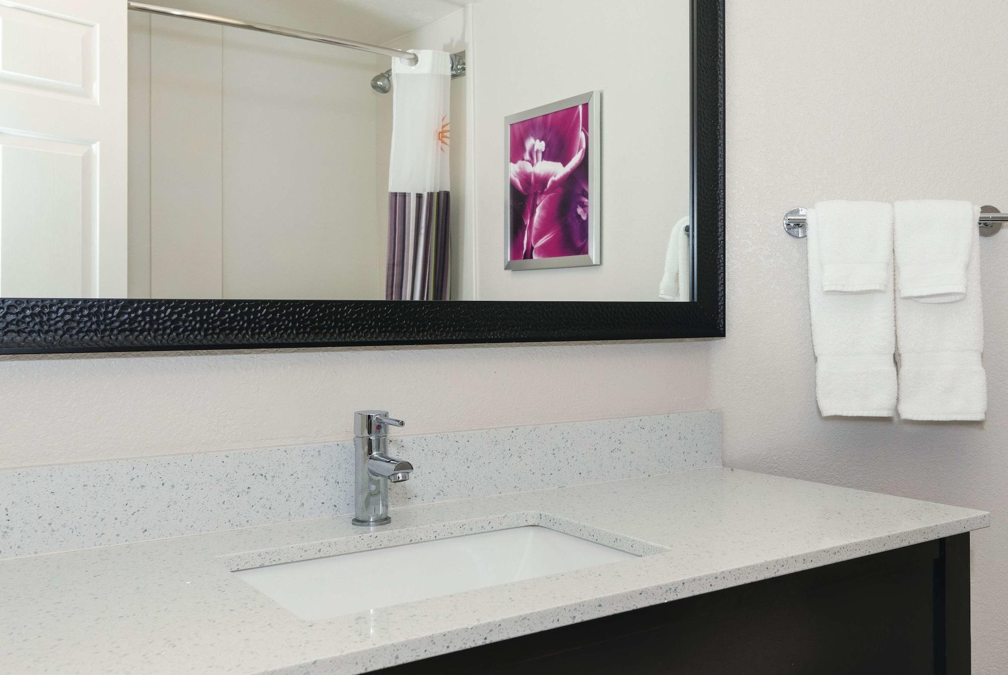 La Quinta Inn & Suites By Wyndham Ontario Airport Εξωτερικό φωτογραφία