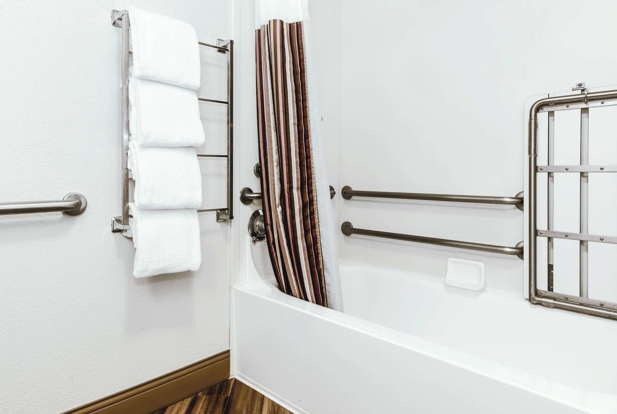 La Quinta Inn & Suites By Wyndham Ontario Airport Εξωτερικό φωτογραφία
